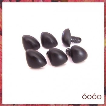6pcs 15mm BLACK Triangular Plastic noses, Safety noses, Animal Noses